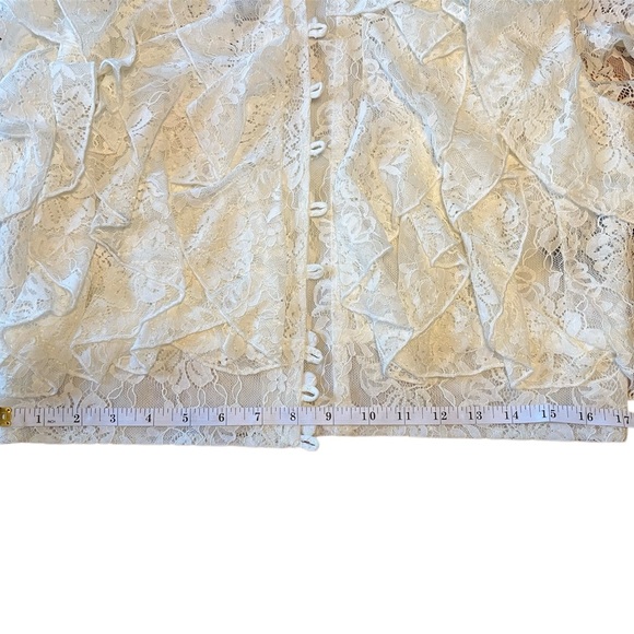NWT BARBER BABE ON BOARD  Elegant Cream Lace Ruffle Top Size Medium - Picture 11 of 14
